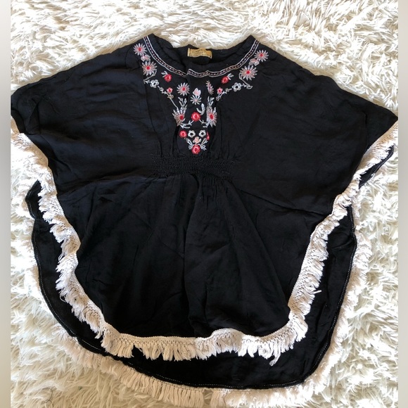 M? Embroided Top - Picture 2 of 7